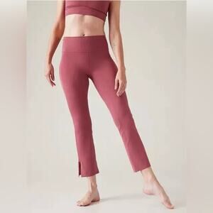 Athleta Transcend Stash Crop Straight Leg Pants Berry Rose 533441